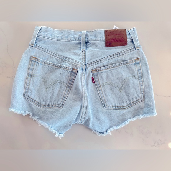 Levi’s short bleu size 24 - Picture 2 of 3